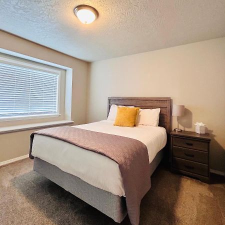 The Getaway Se Boise Condo Across The Street From Greenbelt, Bown Crossing And Boise River 3Bd 3Bath, 4 Beds! Lovely, Homey, Dining Table Seats 6 Bagian luar foto