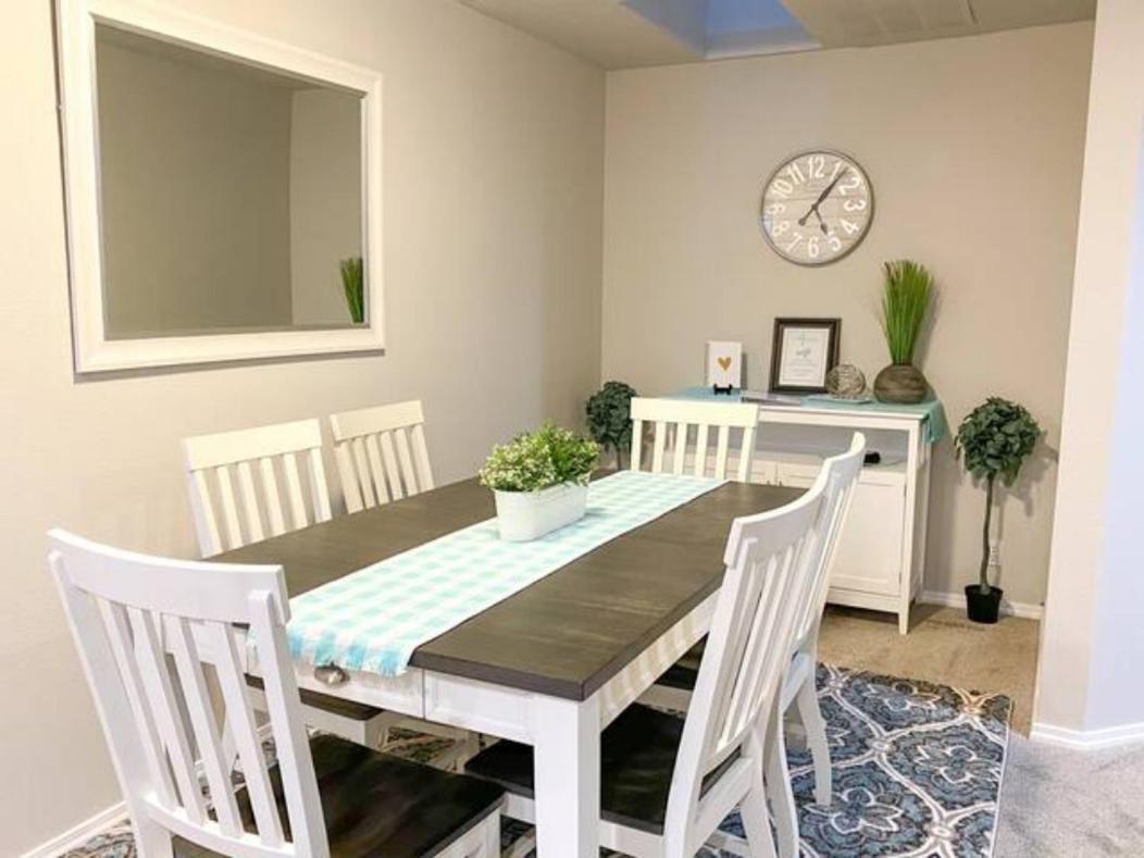 The Getaway Se Boise Condo Across The Street From Greenbelt, Bown Crossing And Boise River 3Bd 3Bath, 4 Beds! Lovely, Homey, Dining Table Seats 6 Bagian luar foto