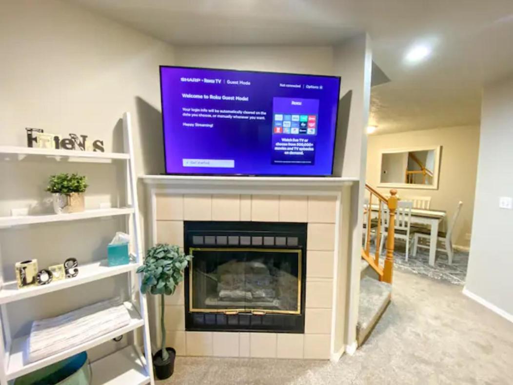 The Getaway Se Boise Condo Across The Street From Greenbelt, Bown Crossing And Boise River 3Bd 3Bath, 4 Beds! Lovely, Homey, Dining Table Seats 6 Bagian luar foto