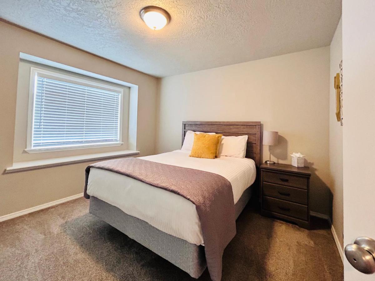 The Getaway Se Boise Condo Across The Street From Greenbelt, Bown Crossing And Boise River 3Bd 3Bath, 4 Beds! Lovely, Homey, Dining Table Seats 6 Bagian luar foto