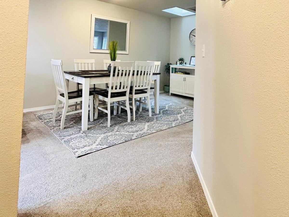 The Getaway Se Boise Condo Across The Street From Greenbelt, Bown Crossing And Boise River 3Bd 3Bath, 4 Beds! Lovely, Homey, Dining Table Seats 6 Bagian luar foto